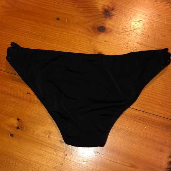 Shade & Shore side detail bikini bottoms (M) - Picture 3 of 5